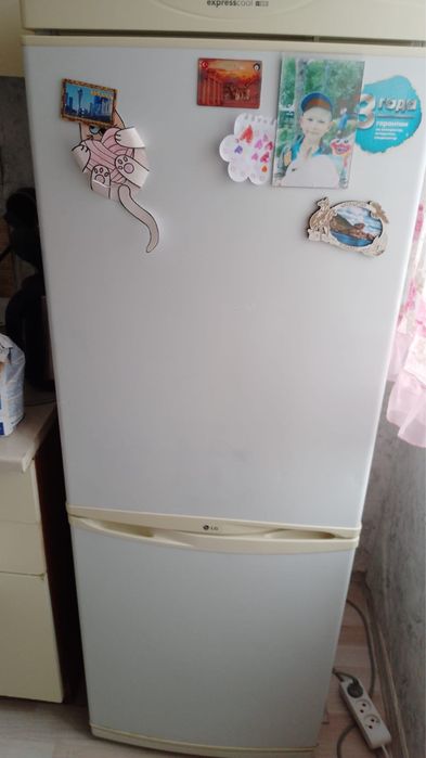 Продам холодильник