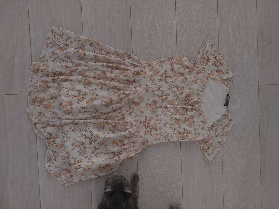 Платья, костюмы, б/у одежда