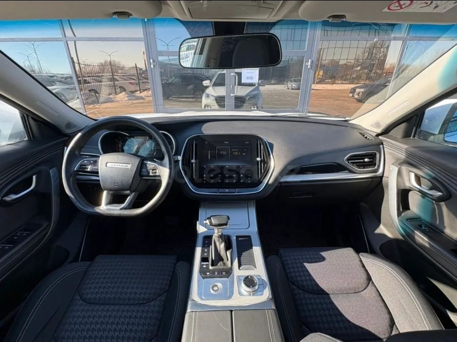 Продам автомобиль Jetour x 70