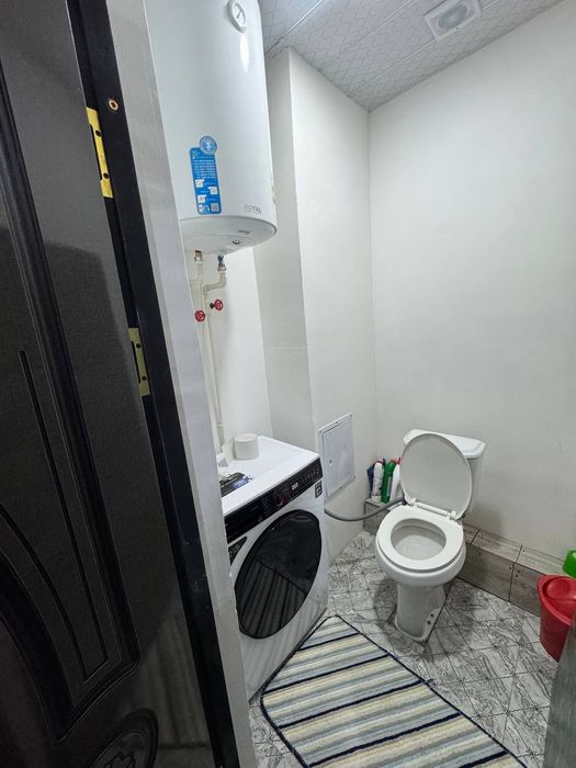 Zarafshon shahar 14mkr 26dom 38kv 1xonali uy srochno sotiladi