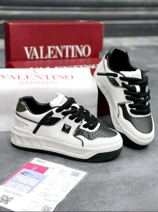 Valentino Garavani Alb & Negru