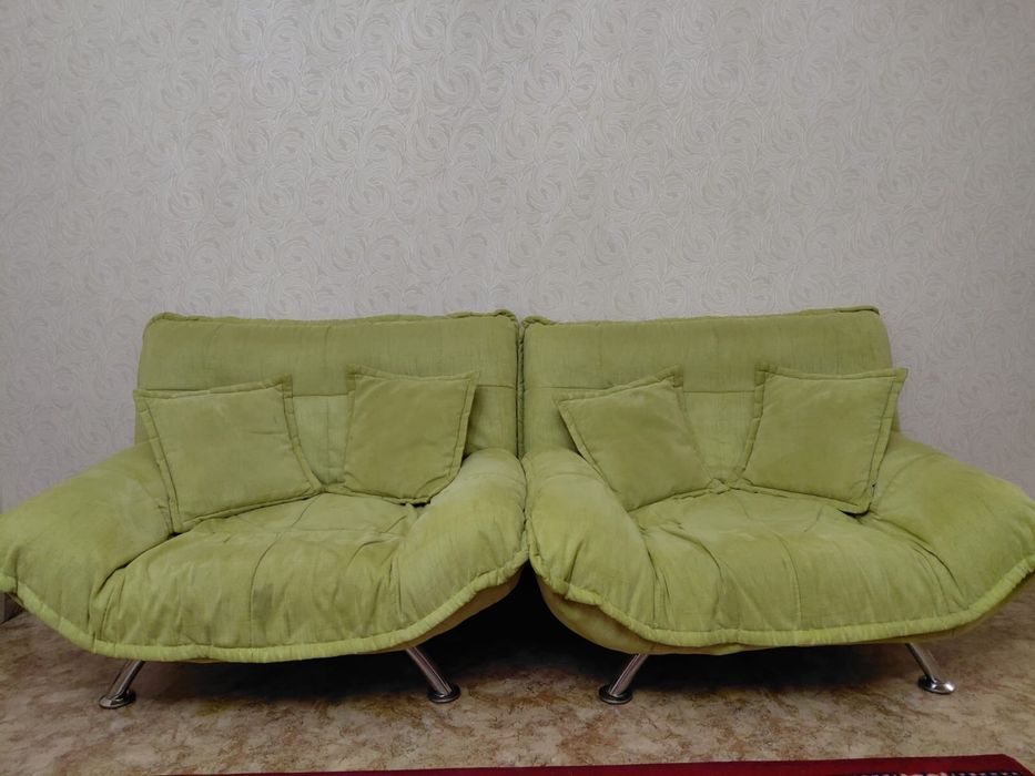 Продам Диванчик (кресло)- трансформер 2  шт  - 35000(  за 1 ед)