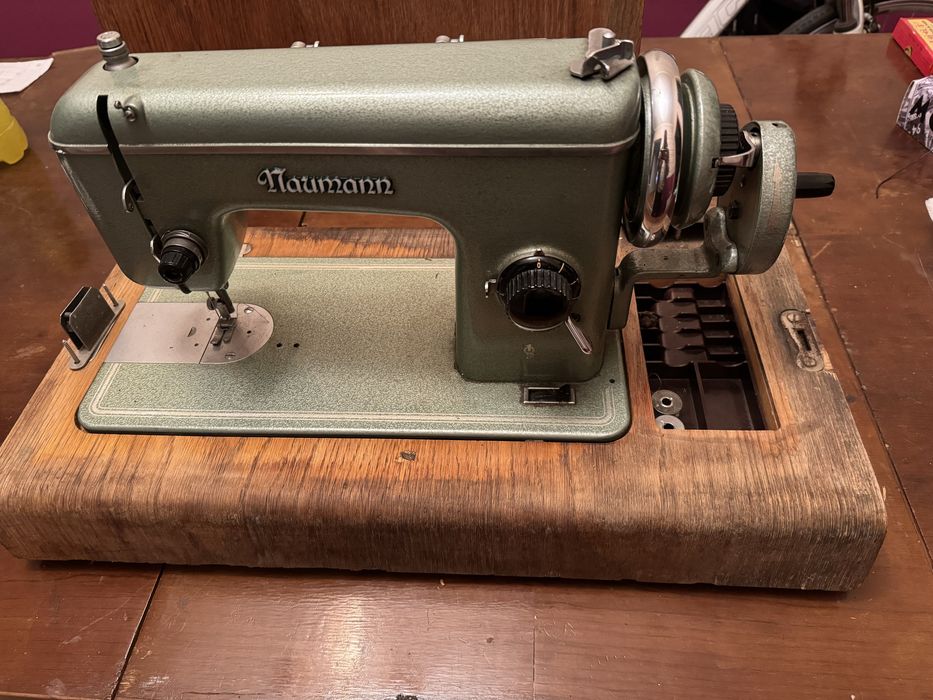 Шевна машина Naumann