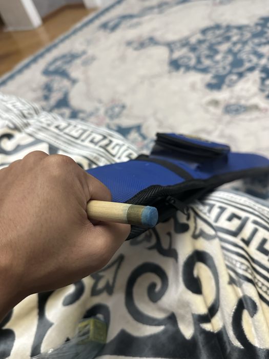 Бильярдный кий в продаже