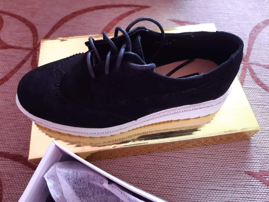 Нови дамски обувки