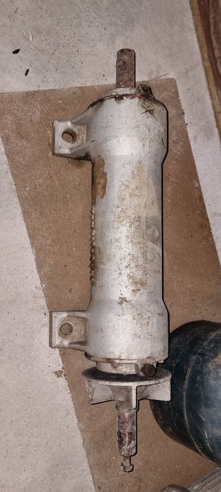 Ax circular cu lagare si rulmenti