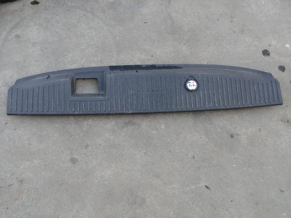 ornament podea usi spate  ford transit courier c4a  2022  et76-r40352-bf et76-r40352-cf