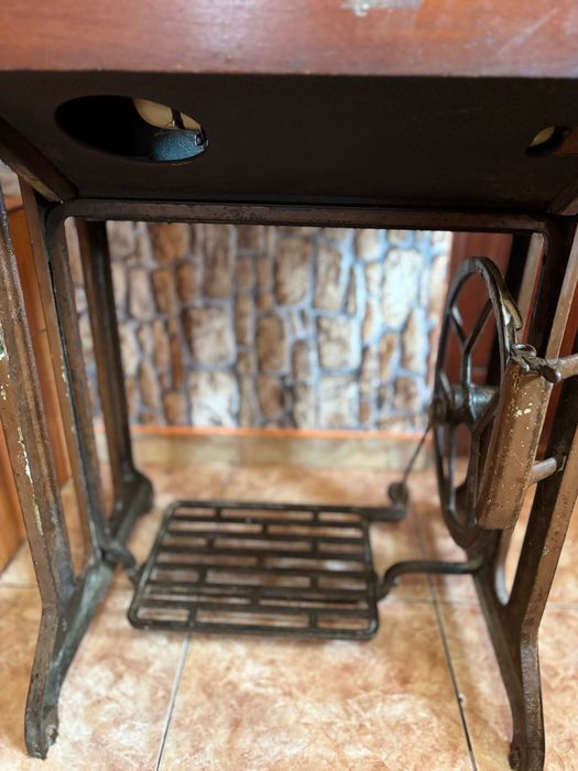 Mașină de cusut Ileana