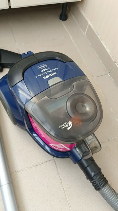 Пылесос Philips 1700w