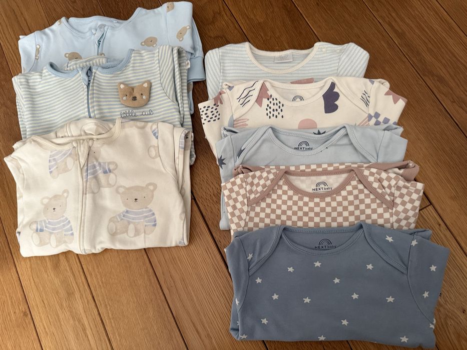Комплект ромпъри и бодита Next 6-9м