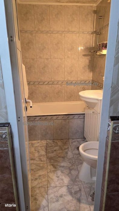 Decomandat 2 Camere, 1 Decembrie