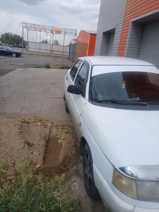 Продам ваз 2110.