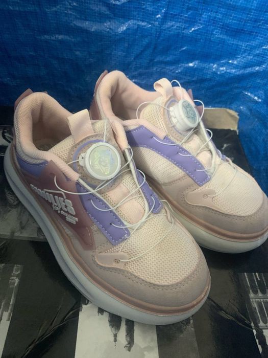 Продам сандали,кроссовки на девочку