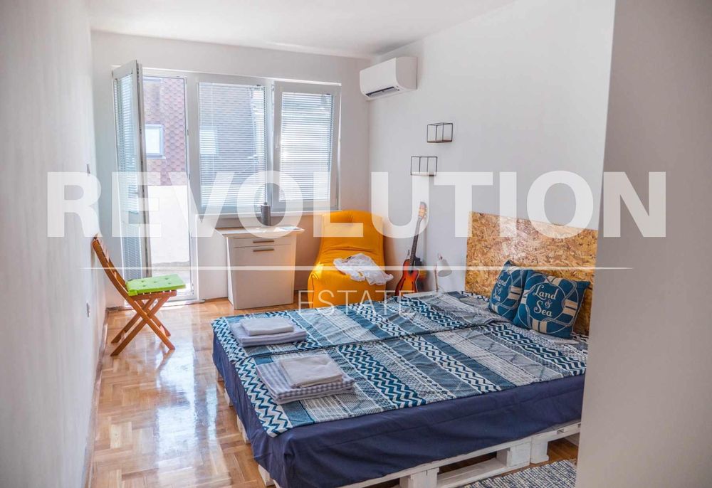 Двустаен апартамент в района на Гръцка махала!