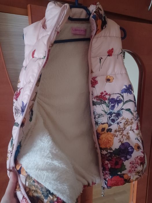 Vestă îmblănită roz