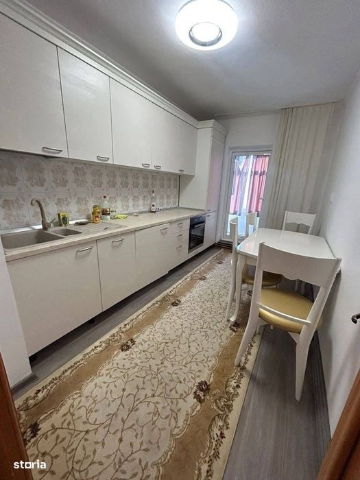 De vanzare apartament 3 camere, 2 bai, balcon mare, mobilat si utilat