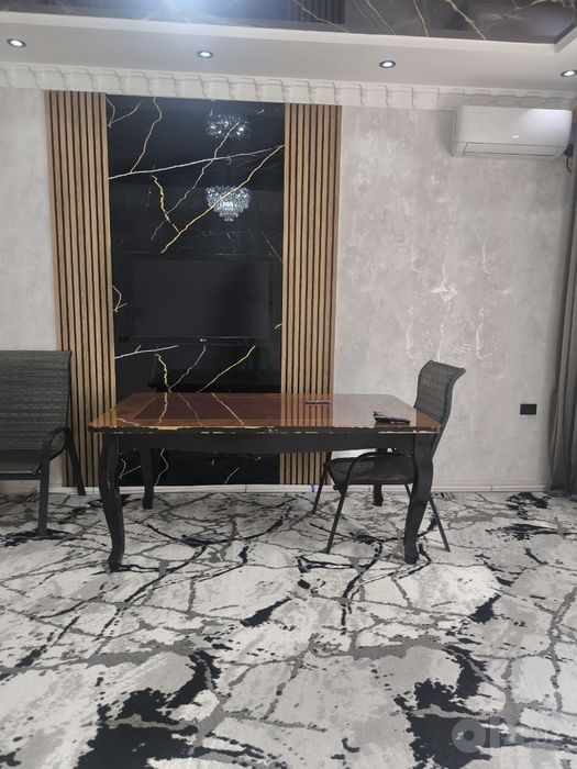 Kvartira sergili ozgarish metro 500$