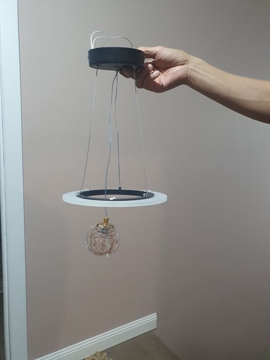 Продам люстры светодиодные