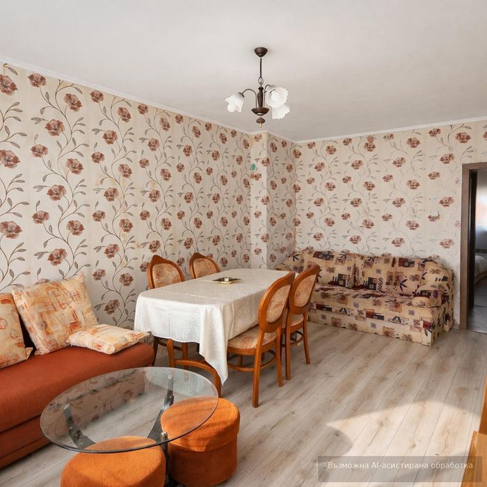 Дава се под наем Тристаен апартамент в Варна, Център - 75 кв.м за 550 € - Снимка #2
