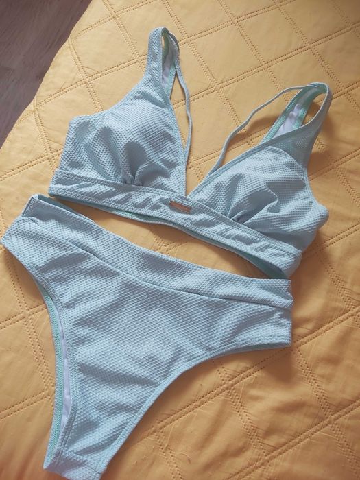 Бански два броя(цял в синьо и бански от две части,М