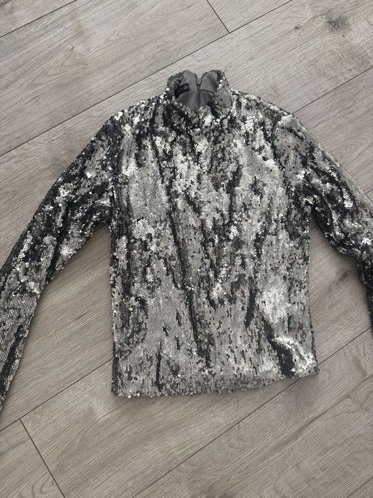 Bluza Bershka cu paiete argintii de ocazie