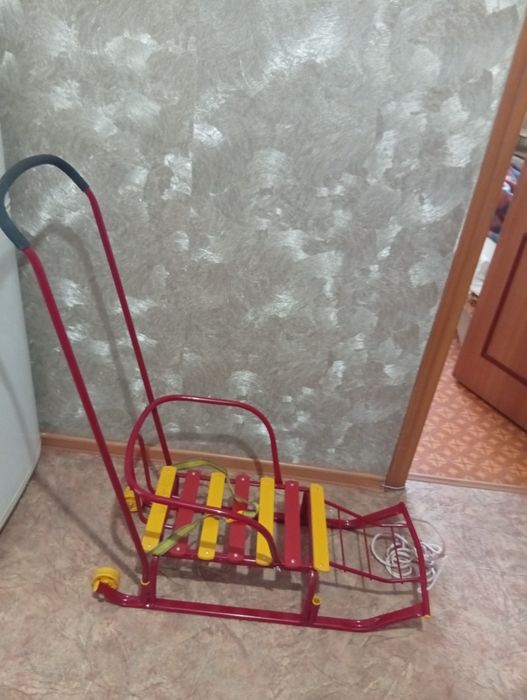 Продам детские сани