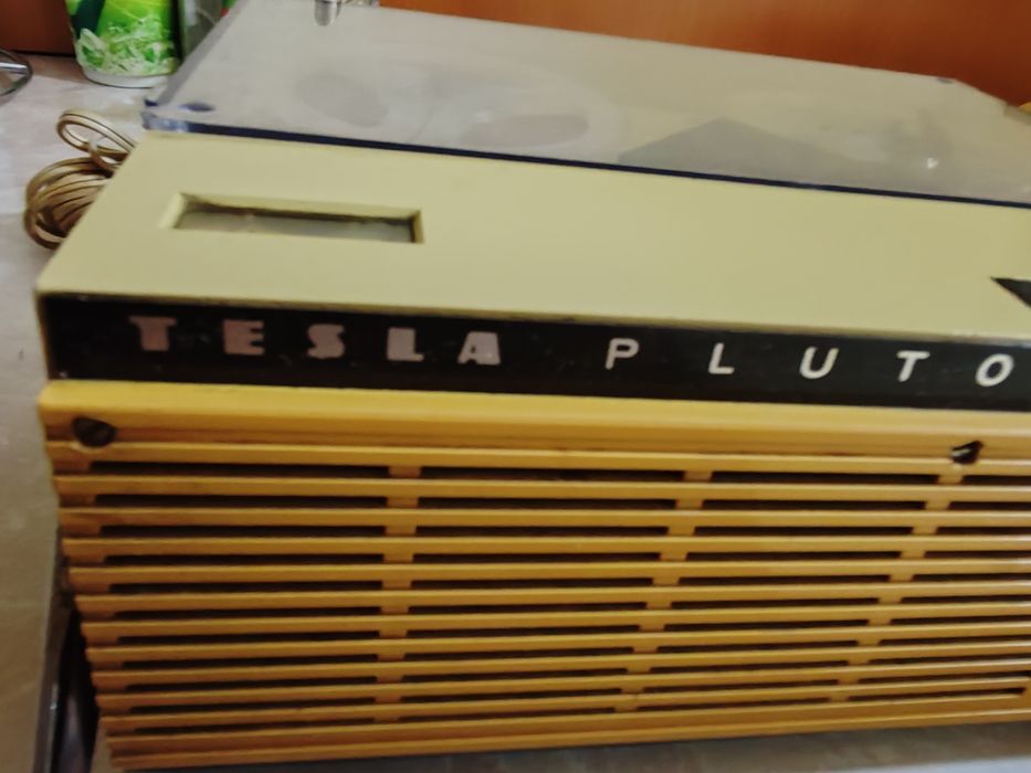 Magnetofon Philips și Tesla Pluto retro