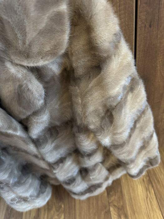 Haina eleganta blana