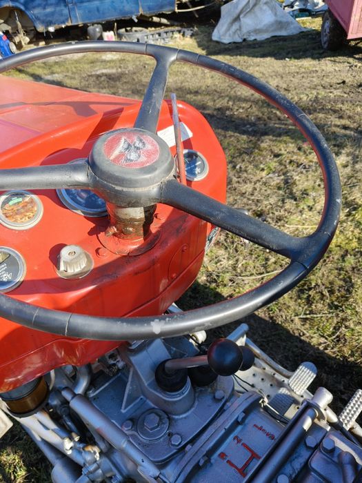 Tractor Massey Ferguson 50 cai Motor Perkins