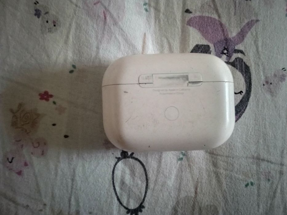 Продам наушники AirPods оригинал