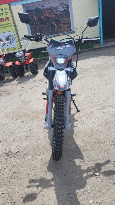 Кросавый мотоцикл progasi