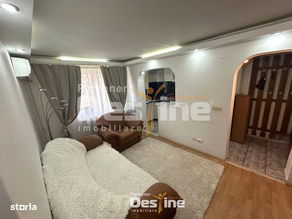 Podu Ros - Apartament 3 camere semidecomandat, MOBILAT si UTILAT