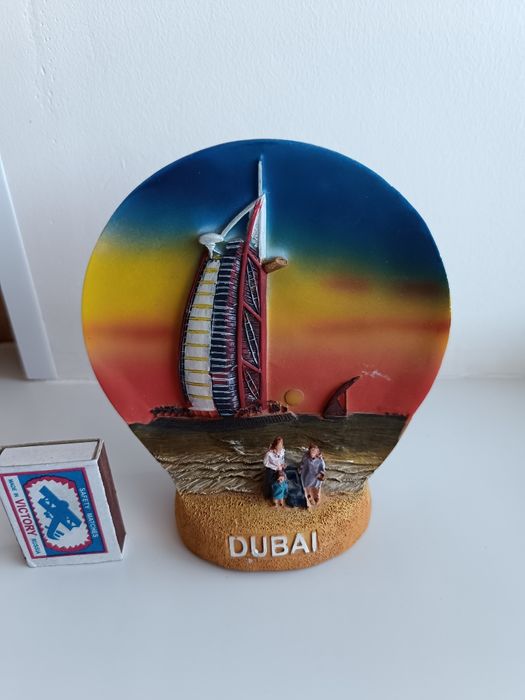 Сувениры разные по 500т