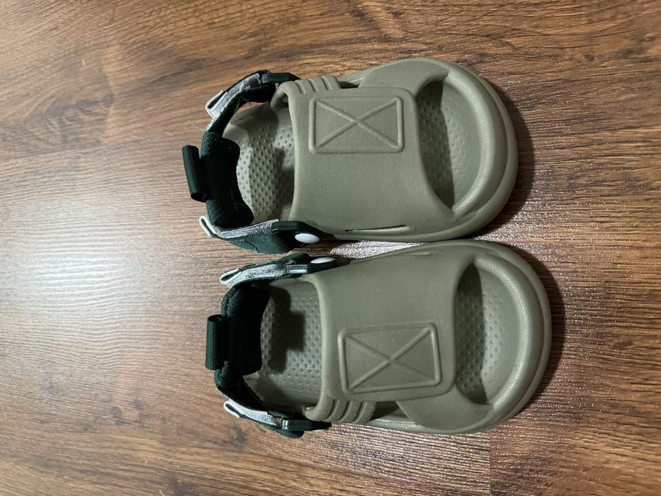 Детская обувь новые