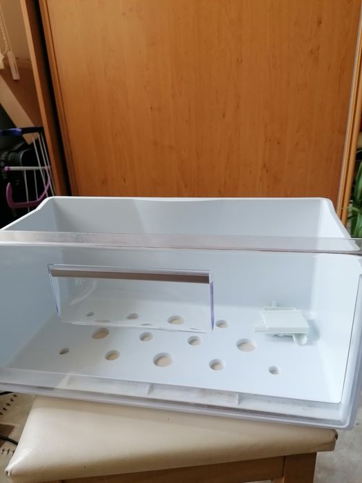 Rafturi sticla, plastic