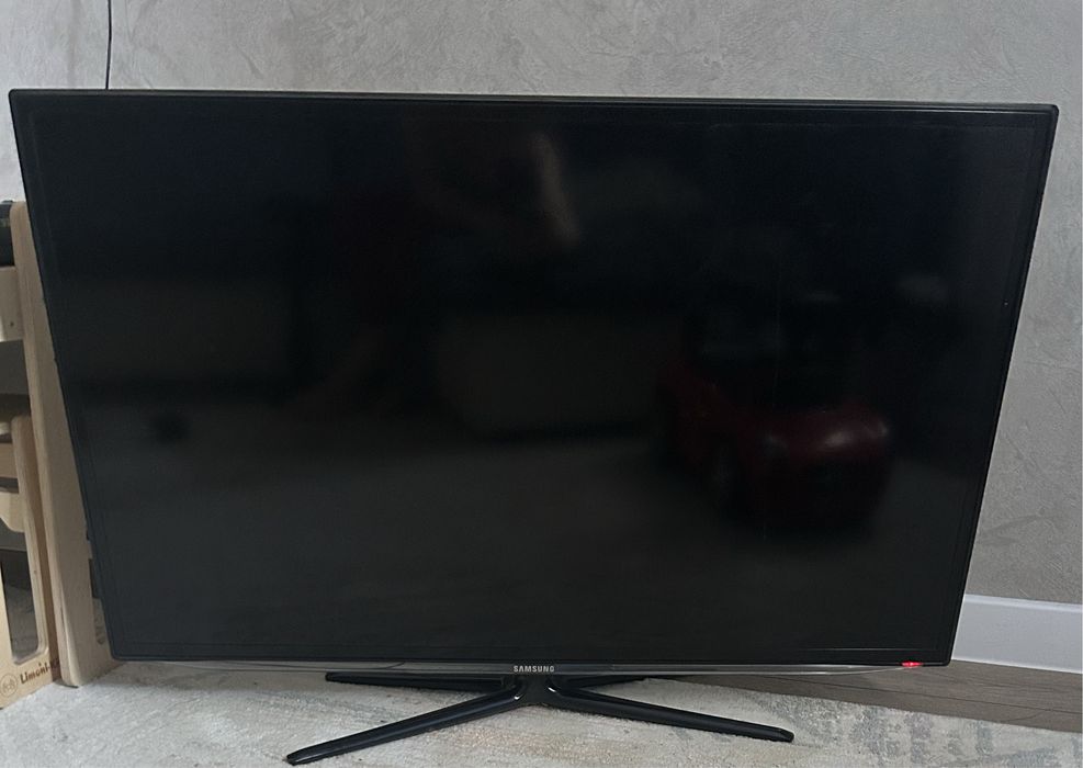 Продам телевизор самсунг 107 диагональ