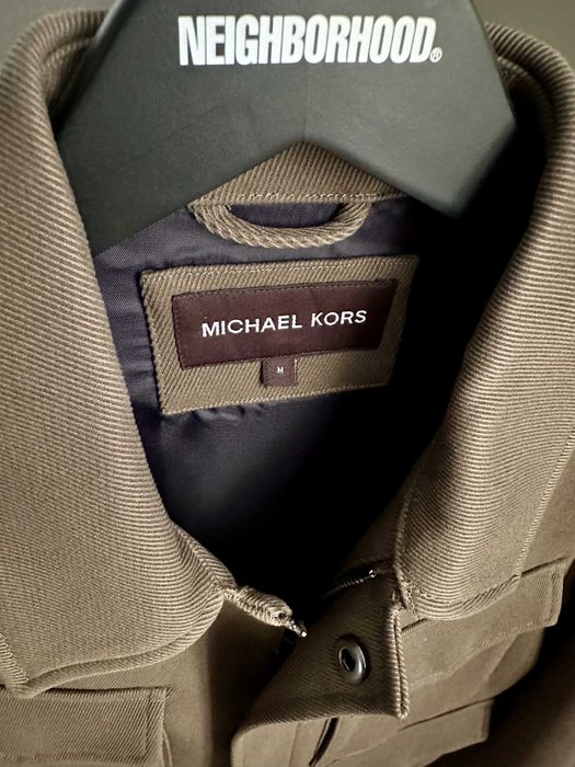 Яке на Michael Kors. Цвят зелен. Хаки Размер М. Милитъри стил. Класика