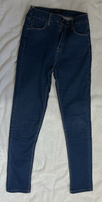 Blugi skinny stare foarte buna