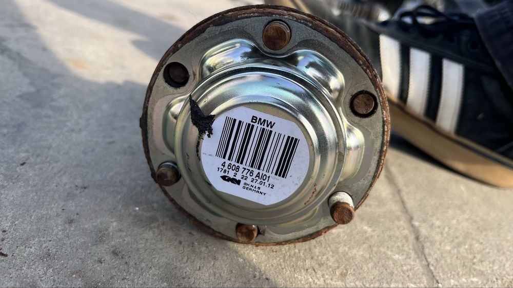 BMW X1 E84 полуоска