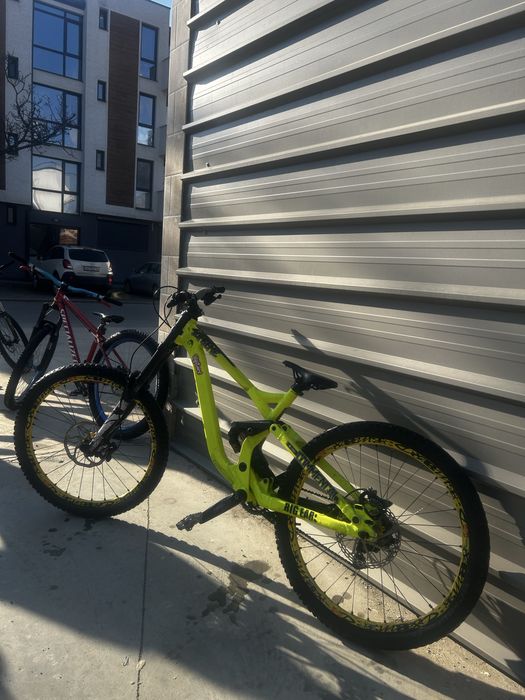 Продавам: Commencal supreme v3
