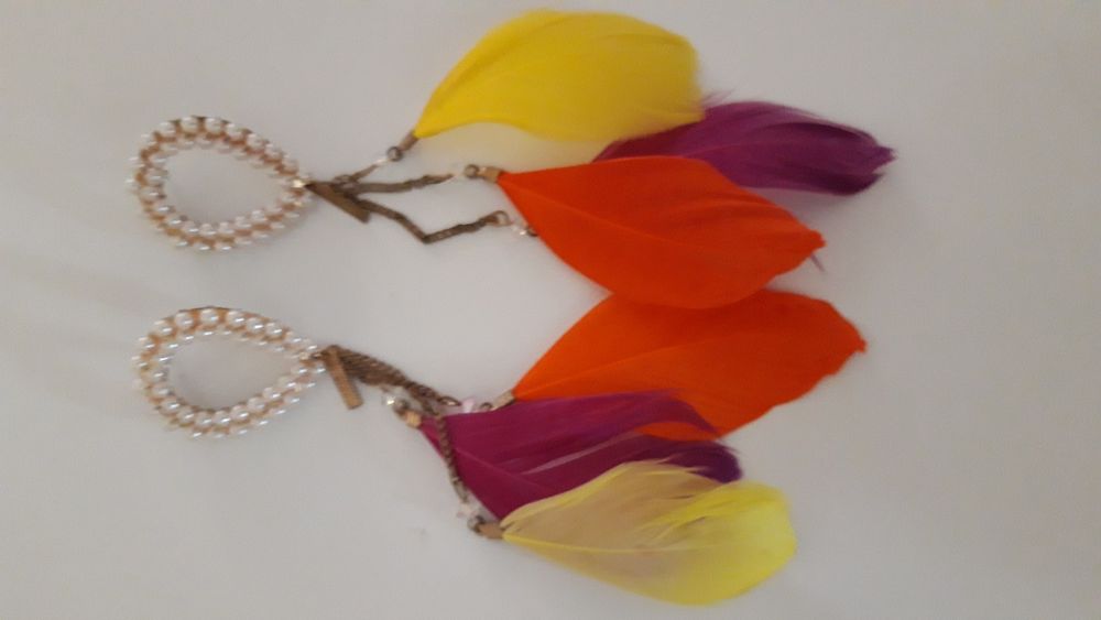 Обеци над 20 вида