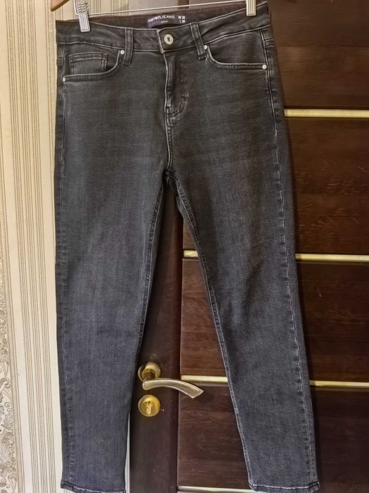 Продам мужские джинсы стрейч