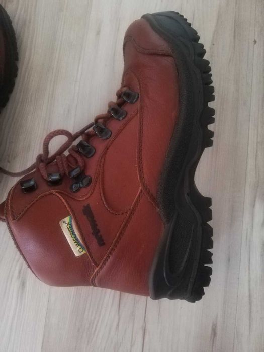 Дамски туристически/планинарски обувки - 36 номер