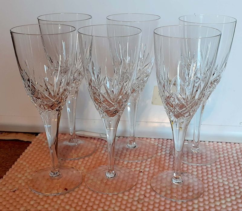 6 кристални чаши и кристален пепелник