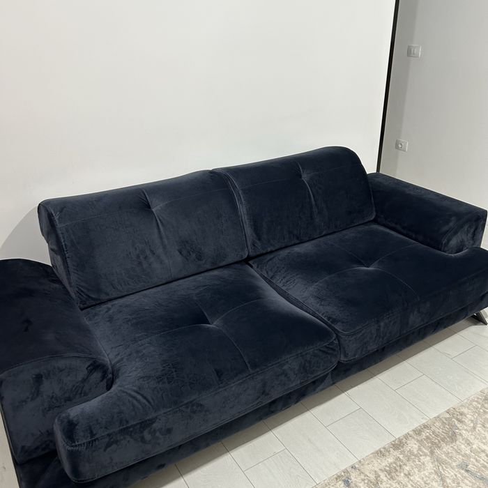 Canapele din catifea si fotoliu