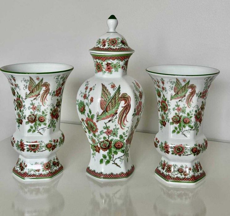 Трио порцеланови вази