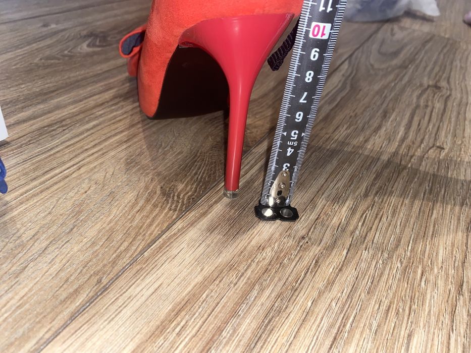 Vand pantofi stiletto rosii