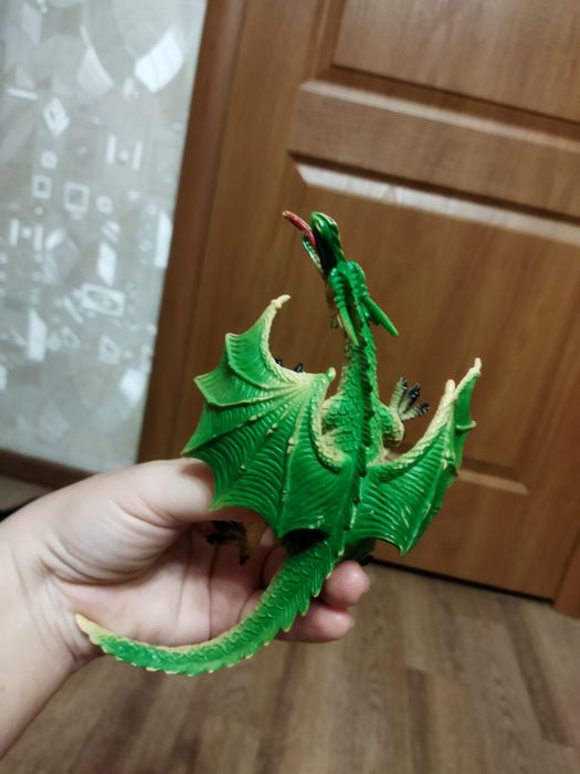 Динозавры и драконы