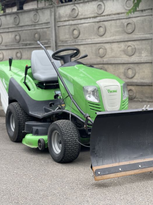 Tractoras de tuns iarba Viking 3 cutite 724cc