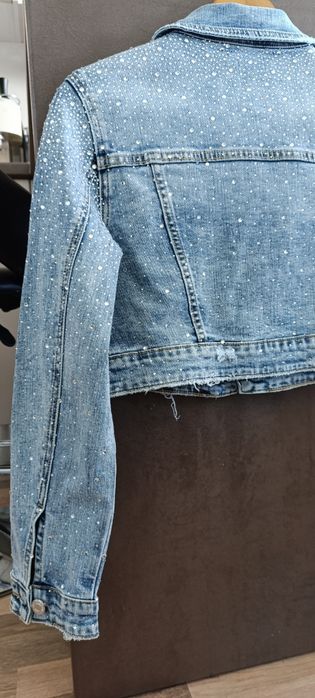 Късо дънково яке с камъни